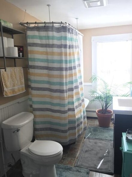 Building Photo - 48 Fourth St