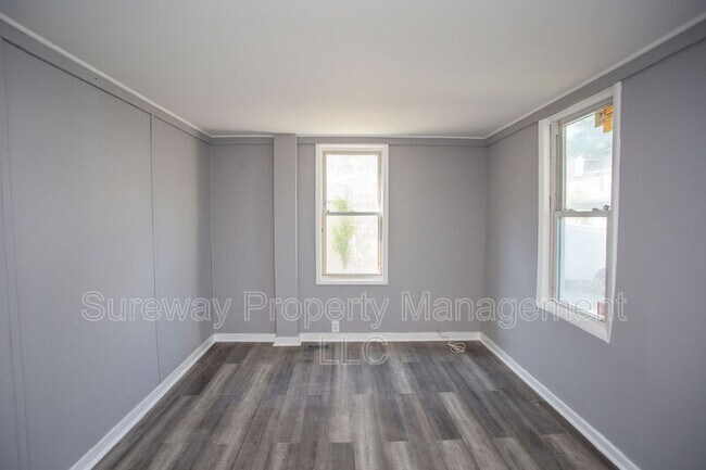 Building Photo - 200 Cooper St