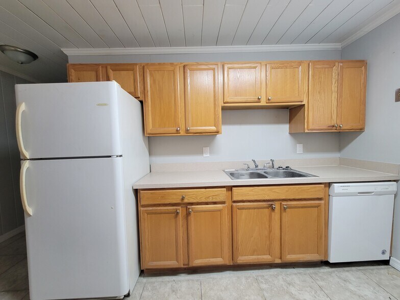 Building Photo - 4896 35th Ave