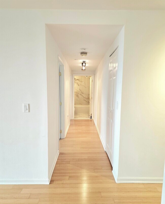 Building Photo - 20 2nd street WASHINGTON St