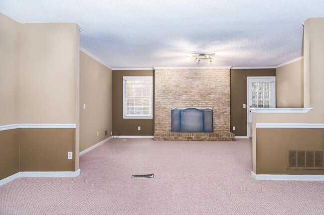 Building Photo - Charming 3 bedroom, 2 bathroom home located in Irmo, SC