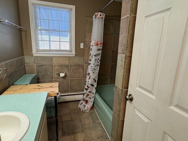 Building Photo - Spacious 4-Bedroom Home Located on a Quiet Street in Manheim Township!