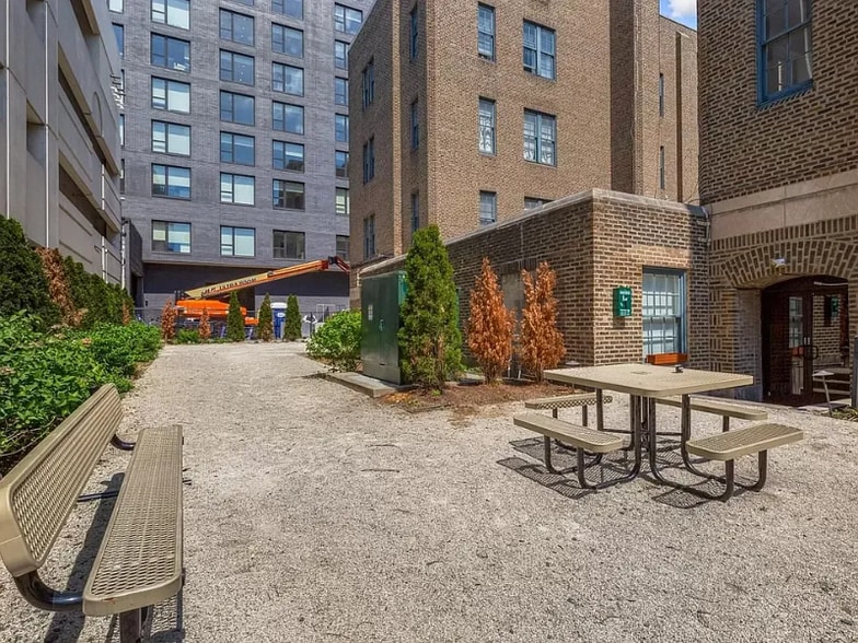 Building Photo - 1101 N Hancock St