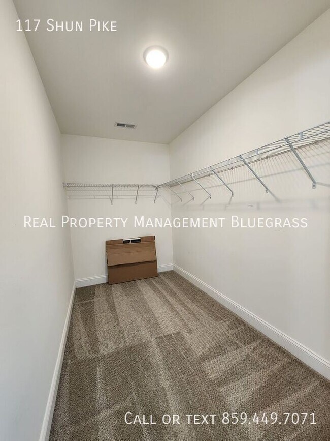 Building Photo - 117 Shun Pike