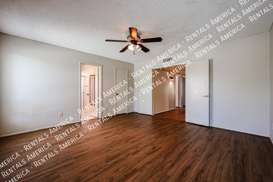 Building Photo - 2466 W Onza Ave