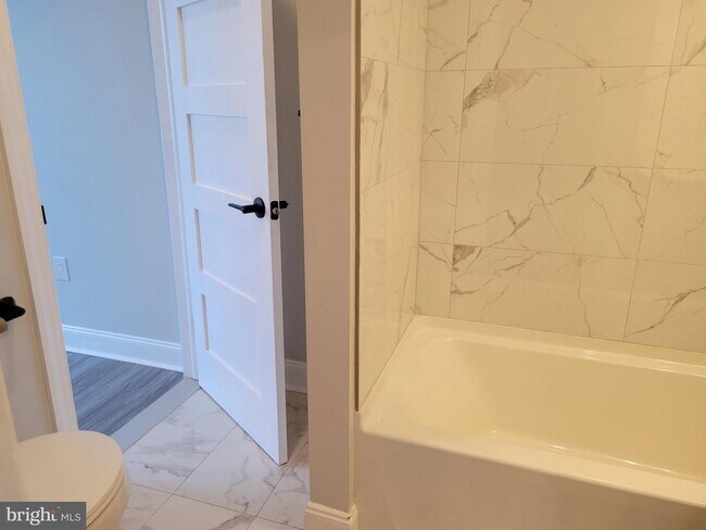 Building Photo - 412 Durfor St