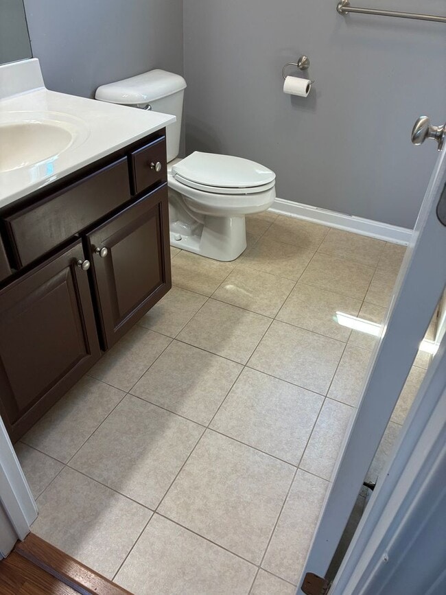 Building Photo - **ELIZABETHTOWN INDEPENDENT SCHOOL DISTRICT**