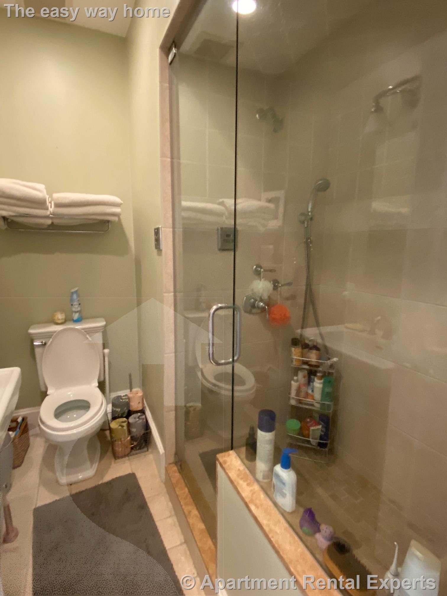 Building Photo - 2 Arlington St