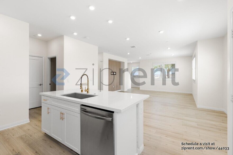 Building Photo - 1614 Fig Tree Wy