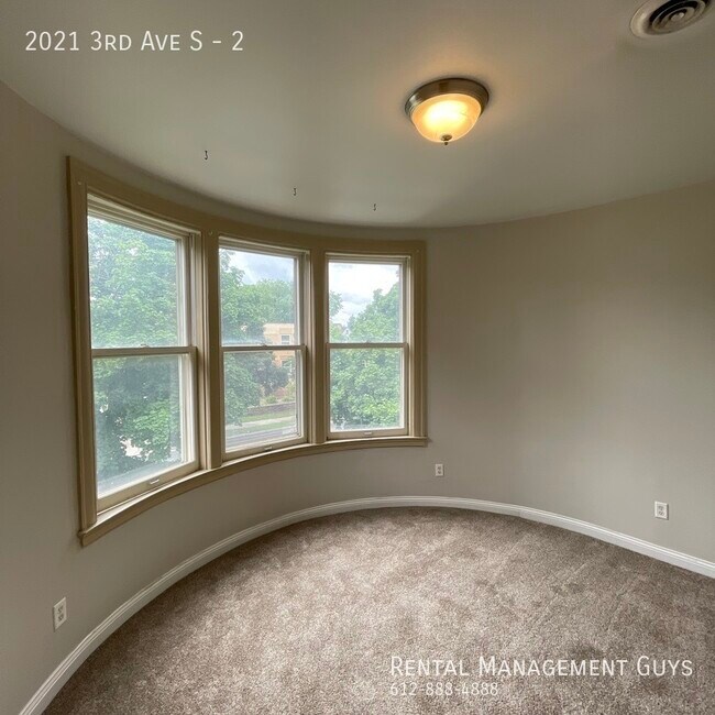 Building Photo - 2021 3rd Ave S