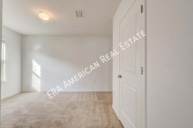 Building Photo - 4907 Kensington Ln