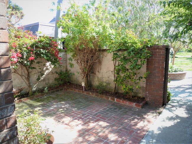 Front patio - 4425 Alla Rd