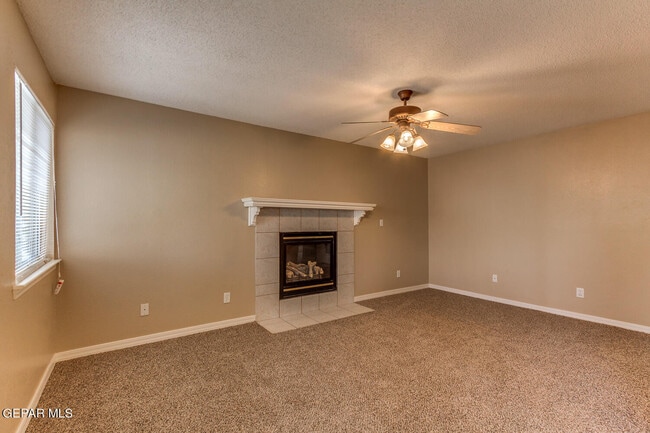 Building Photo - 628 Paseo Hermoso Dr