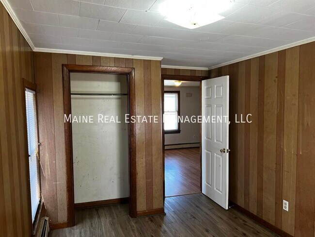 Building Photo - 36 Sanford St