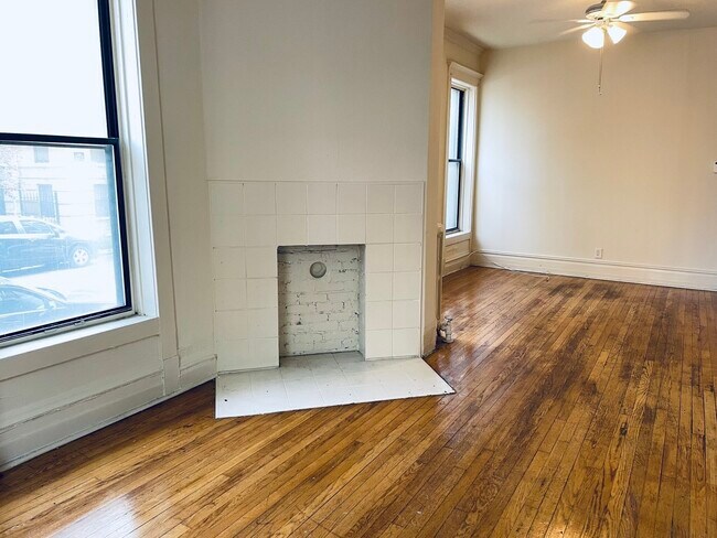Building Photo - 3500 N Reta Ave