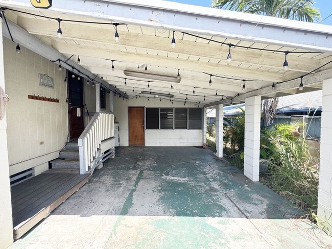 Building Photo - Pet-Friendly Single Family Home Blocks from Kailua Beach