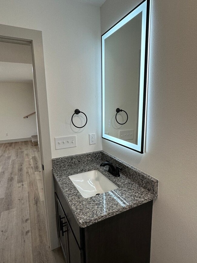 Building Photo - NEW CONSTRUCTION 5 Bed 3 Bath w/ Walk Out ...