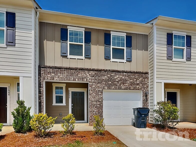 Primary Photo - 11946 Fuller St