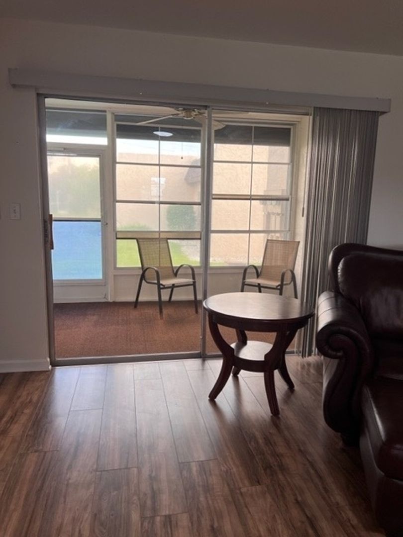 Building Photo - 6300 South Pointe Blvd