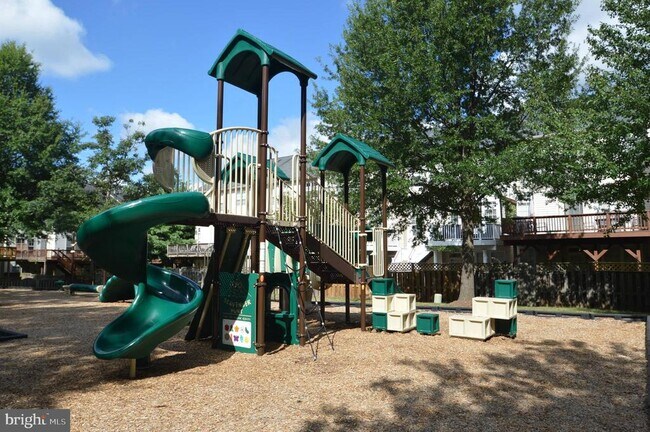 Building Photo - 24600 Siltstone Square