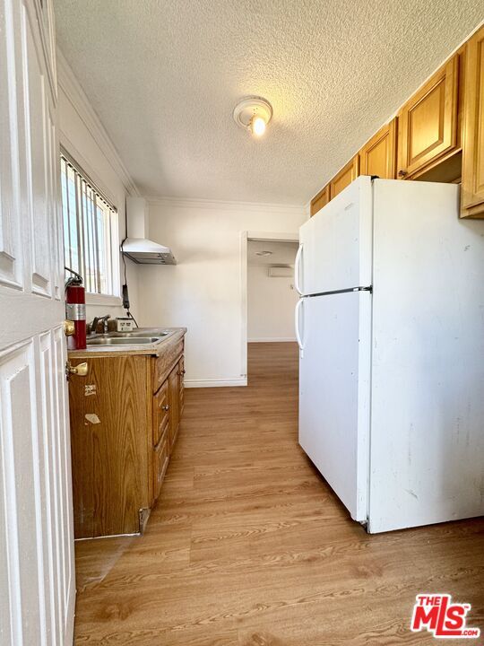 Building Photo - 14702 Studebaker Rd