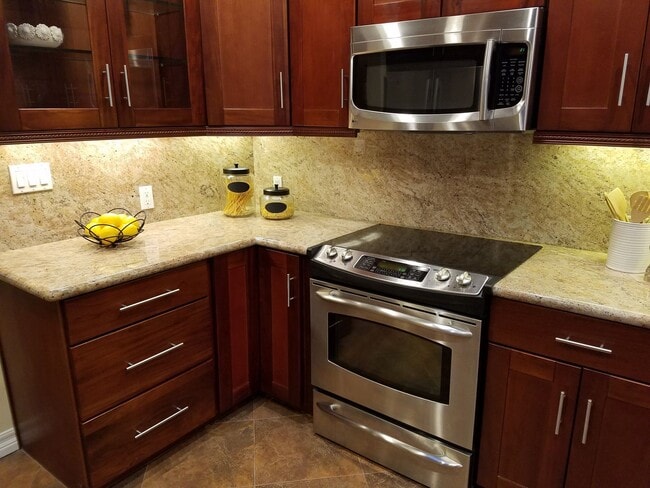 Building Photo - Beautiful 3 bed 2 bath Cambrian home in a great school district