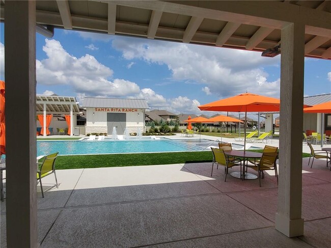 Building Photo - 409 La Dera Dr
