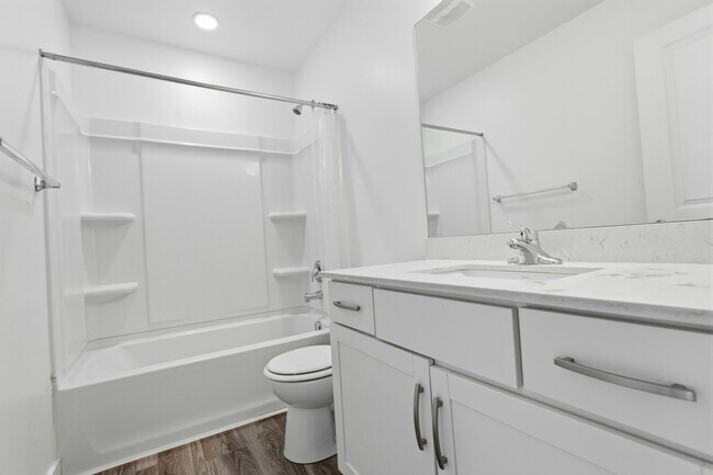 Building Photo - 506 S Highpoint Dr