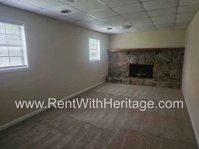 Building Photo - WOW! GORGEOUS HOME / PARTIAL FINISHED BASEMENT / RESORT STYLE POOL/ ALEXANDER HIGH SCHOOL