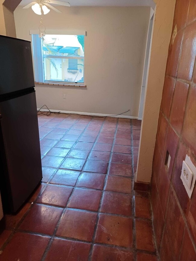 Building Photo - 510 Evergreen Dr