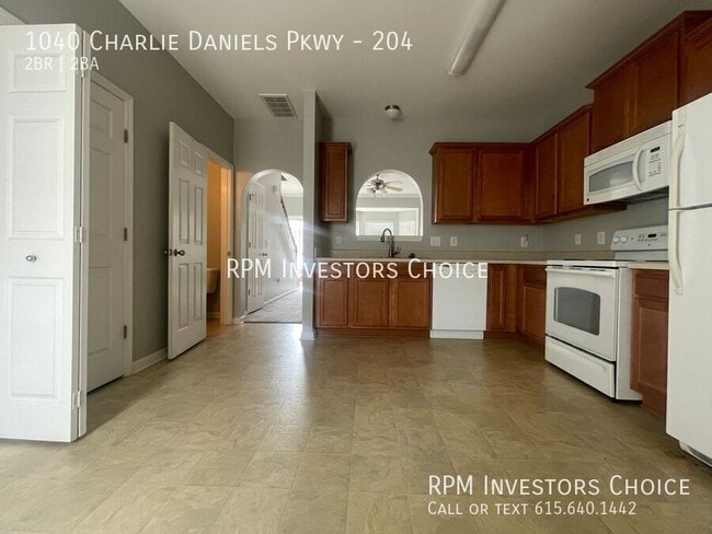 Building Photo - 1040 Charlie Daniels Pkwy