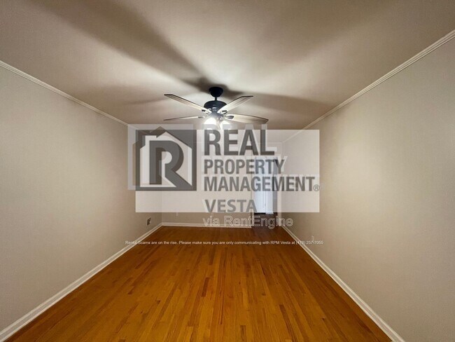 Building Photo - 7162 Everett Dr