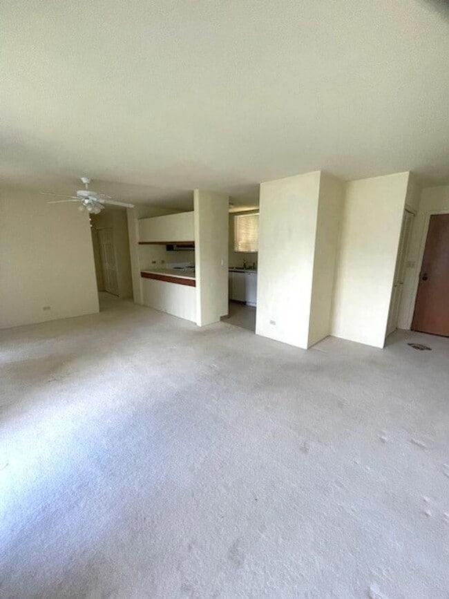 Building Photo - 2 Bedroom / 2 Bath / 2 Parking at Poha Kea...