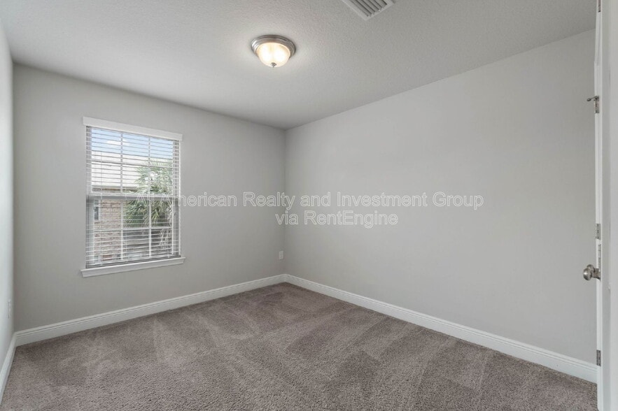 Building Photo - 8827 Little Cormorant Ln