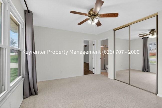 Building Photo - Spacious 3BR Home with Finished Basement in St. Charles