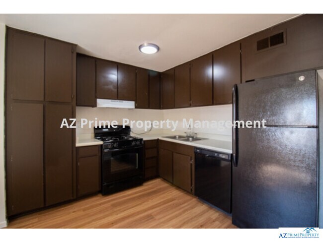 Building Photo - 3421 W Dunlap Ave