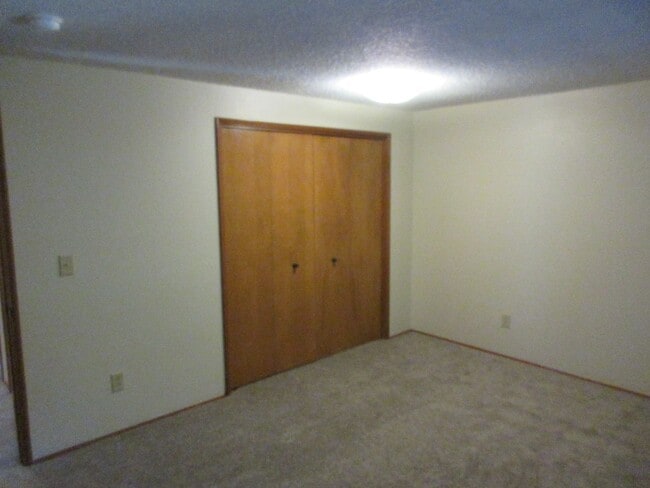 Building Photo - 2218 Navaho Ct SE