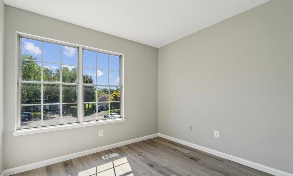 Building Photo - 13512 Apple Barrel Ct