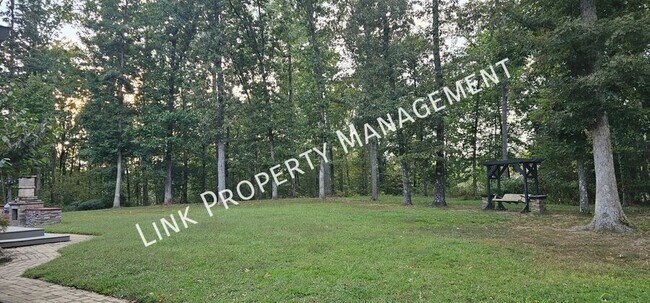 Building Photo - 7701 Elizabeth Way Dr