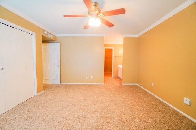 Building Photo - 5005 Georgi Ln