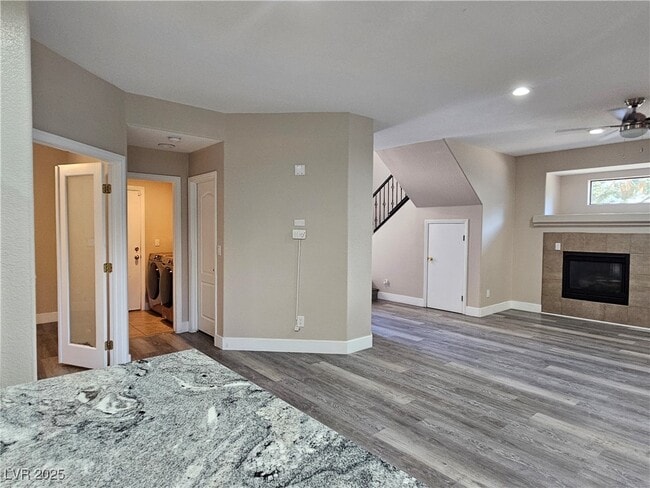 Building Photo - 616 W Blackbird Knoll Ct