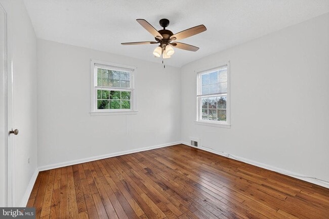 Building Photo - 3004 Marshall St