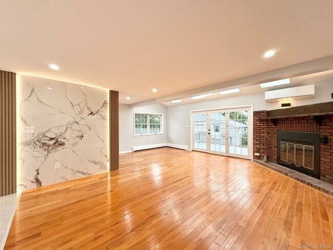 Building Photo - 20 Baylis Pl