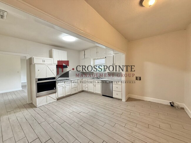 Building Photo - Beautiful 4 bedroom 2 bath home in the heart of Tyler!