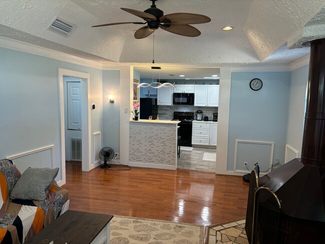 Building Photo - Breathtaking views of Perdido Bay!