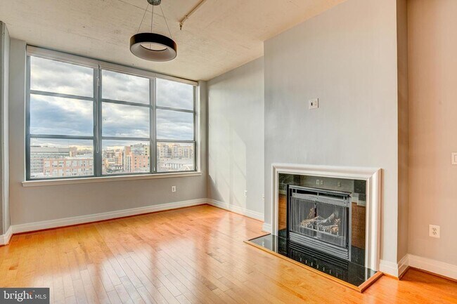 Building Photo - 2020 12th St NW