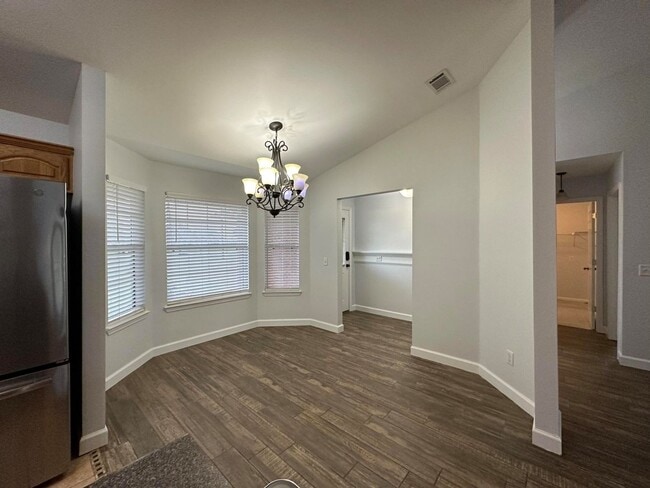 Building Photo - 5127 Stewart Dr