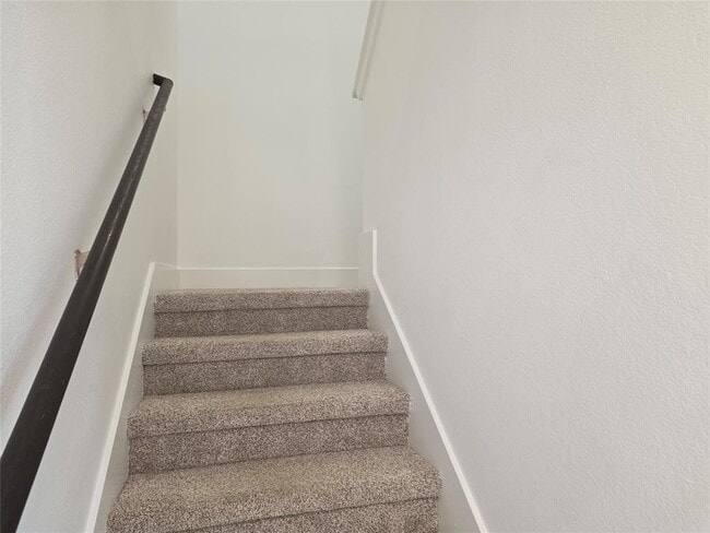 Building Photo - 500 White Steppe Way