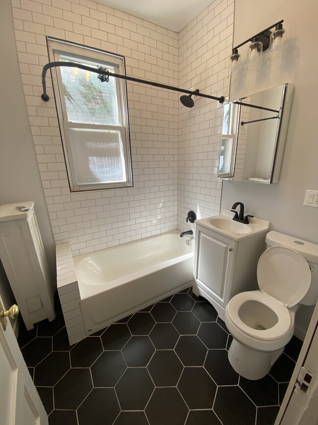 Updated Bathroom - Finishes - 5310-5312 S Dorchester Ave