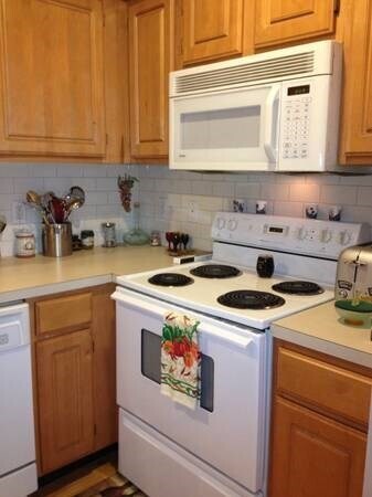 Building Photo - 32 Tufts Ave